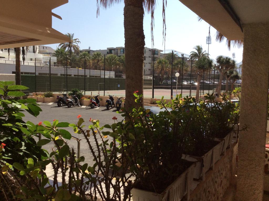 Apartment With Terrace In Playa De Las Americas Kültér fotó