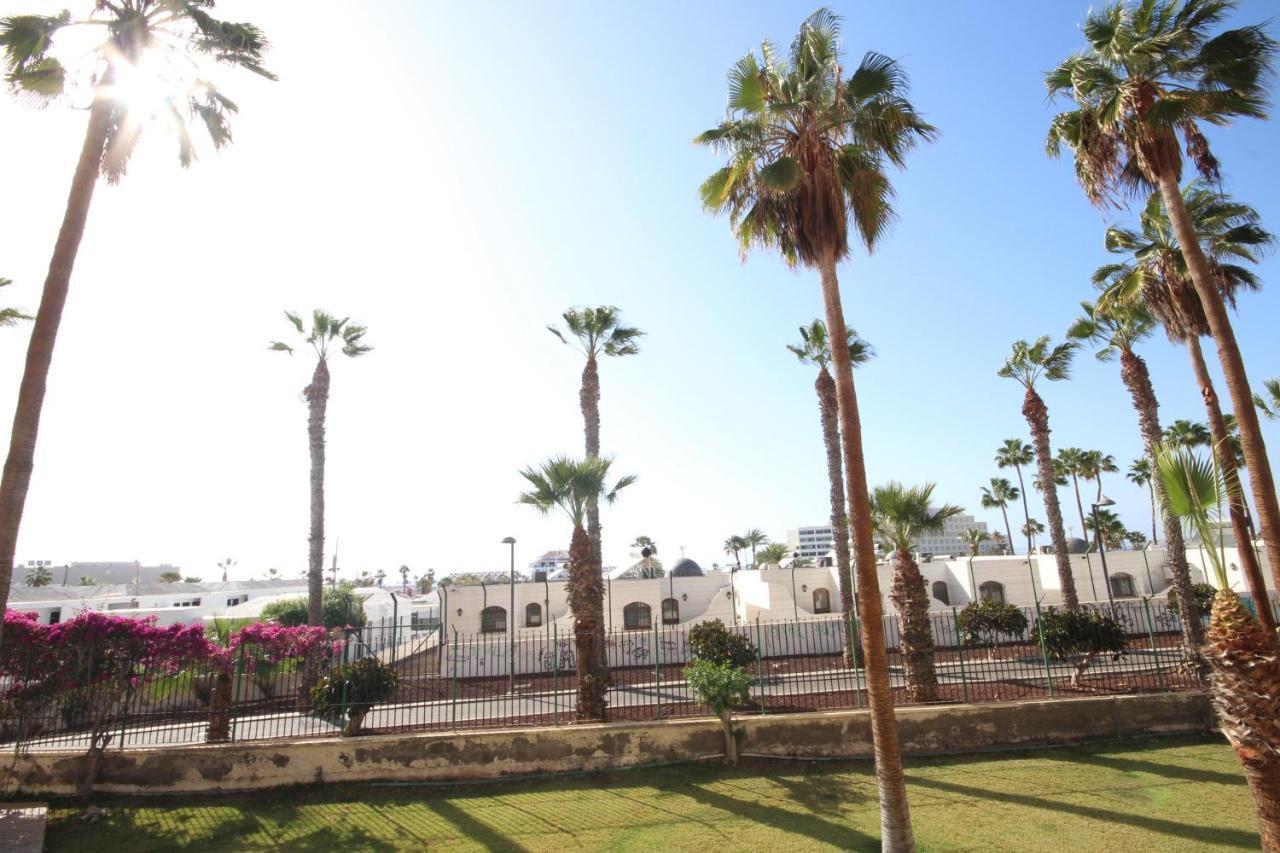 Apartment With Terrace In Playa De Las Americas Kültér fotó