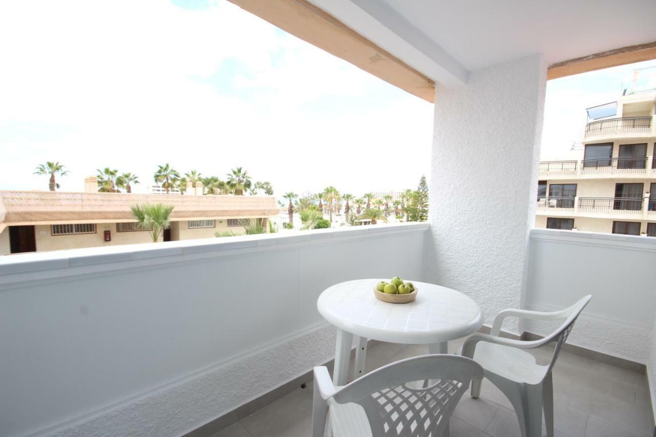 Apartment With Terrace In Playa De Las Americas Kültér fotó